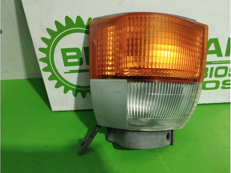 Recambio de piloto delantero derecho para nissan cabstar e 3.0 diesel referencia OEM IAM 261243T900  