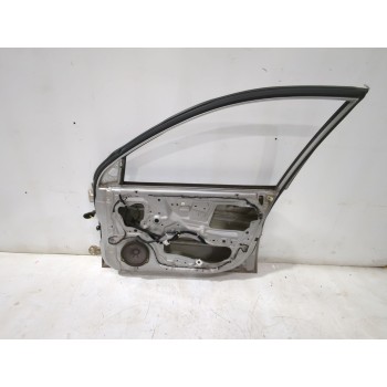 Recambio de puerta delantera derecha para kia rio i sedán (dc_) 1.3 referencia OEM IAM 0K30A58020A  