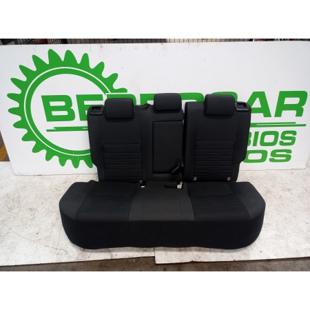 Recambio de asientos traseros para toyota auris touring sports (e18) active referencia OEM IAM 7150302240 / 7101702541  