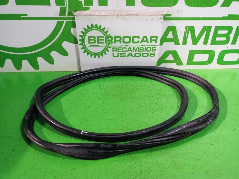 Recambio de goma contorno para peugeot 2008 (--.2013) allure referencia OEM IAM 9678350380  
