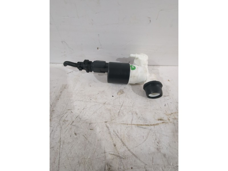 Recambio de bomba limpia para peugeot rifter 1.5 bluehdi 100 referencia OEM IAM 9820669180  