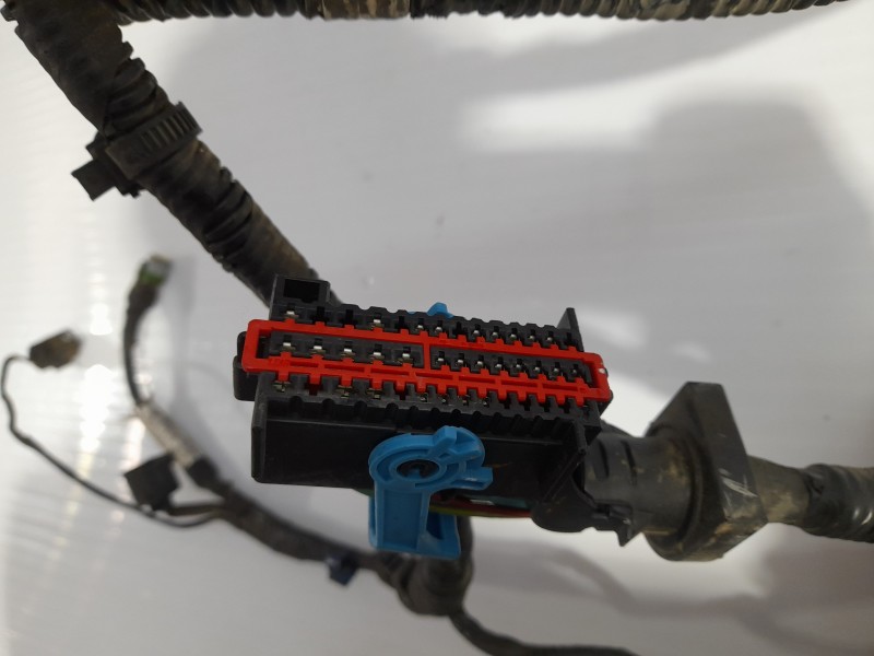 Recambio de cableado motor para mazda 3 berlina (bk) 1.6 cd diesel cat referencia OEM IAM BP8F67020  