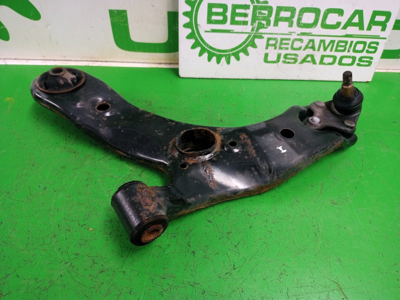 Recambio de brazo suspension delantero izquierdo para toyota auris touring sports (e18) active referencia OEM IAM 4806902130  
