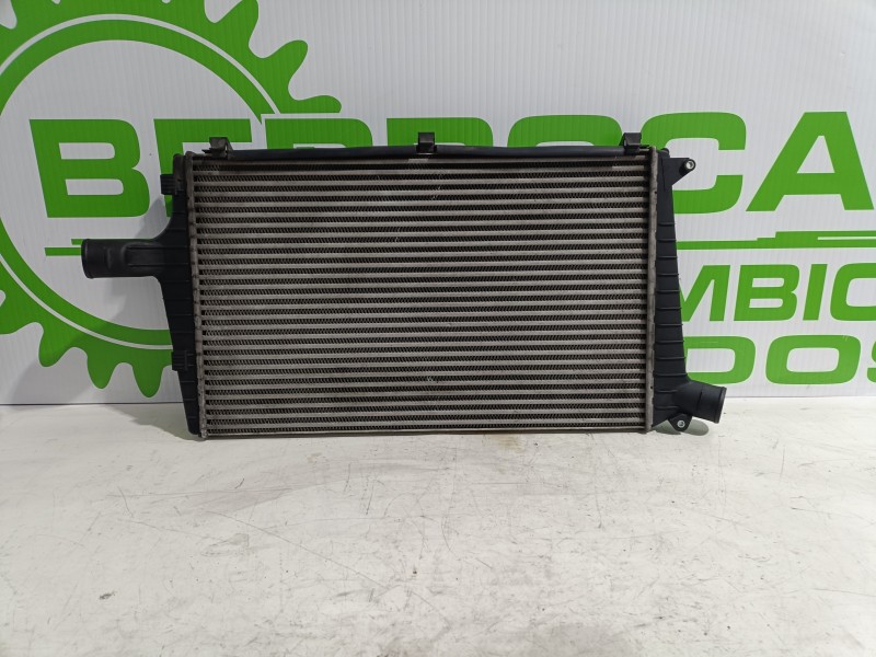 Recambio de intercooler para audi a6 berlina (4b2) 2.5 tdi quattro referencia OEM IAM 4B0145805F  