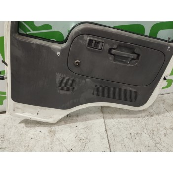 Recambio de puerta delantera derecha para nissan cabstar e 3.0 diesel referencia OEM IAM 801002T631  