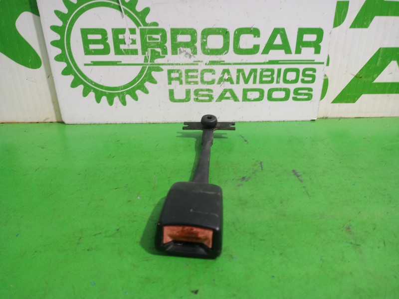 Recambio de enganche cinturon delantero izquierdo para ford fiesta (cbk) fun referencia OEM IAM 1142585  