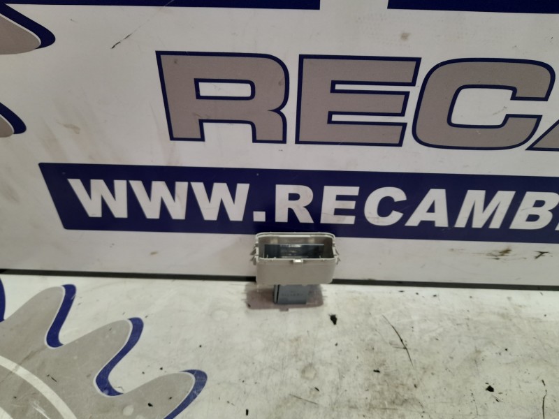 Recambio de luz interior para seat leon (1m1) 1.9 tdi referencia OEM IAM 1J0947411B  