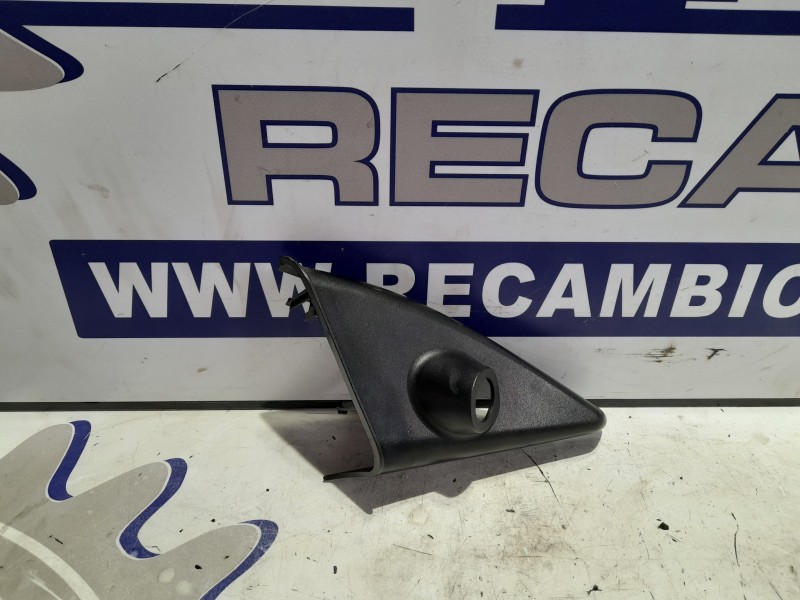 Recambio de moldura lateral para seat leon (1m1) 1.9 tdi referencia OEM IAM 1M0837994  