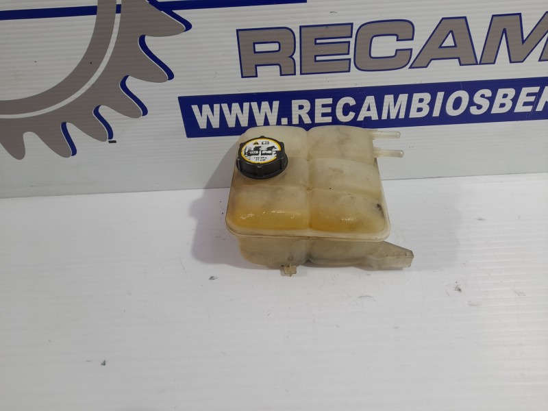 Recambio de deposito expansion para mazda 3 berlina (bk) 1.6 cd diesel cat referencia OEM IAM 3M5H8K218  