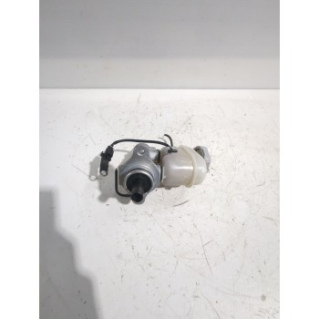 BOMBA FRENO 0K30A43440 