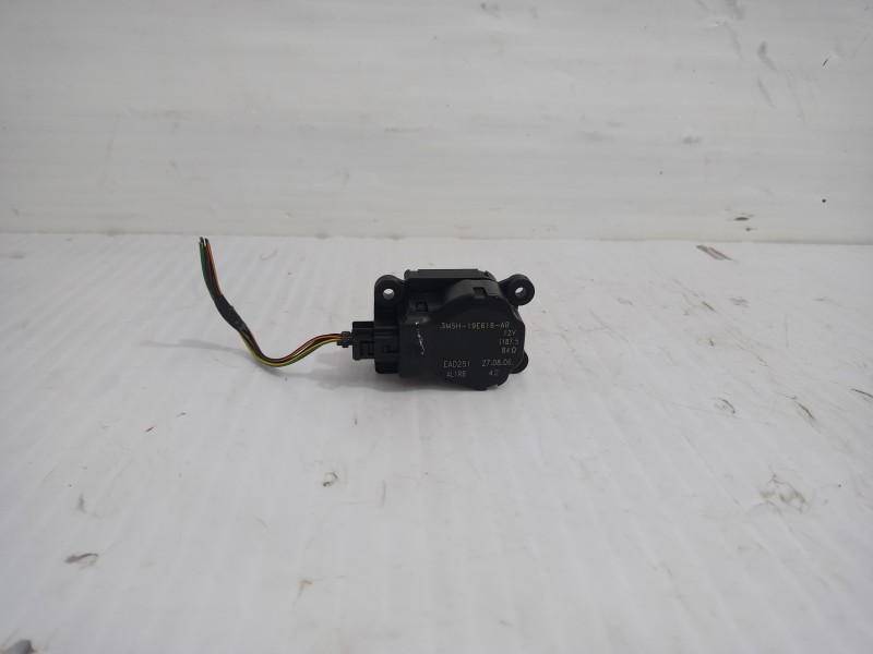 Recambio de motor apertura trampilla para ford focus berlina (cap) trend referencia OEM IAM 3M5H19E616AB  