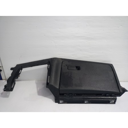 Recambio de guantera para kia sportage (nq5) drive referencia OEM IAM 84760R2000  