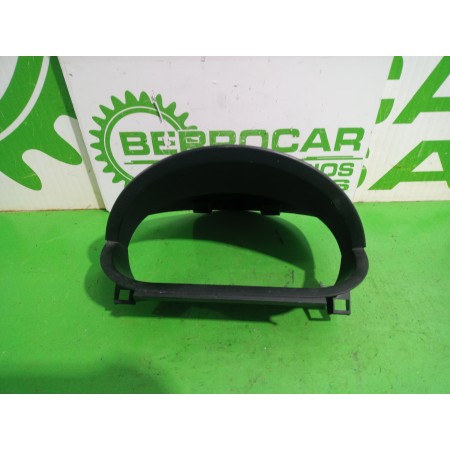 Recambio de moldura para ford fiesta (cbk) fun referencia OEM IAM 1211110  