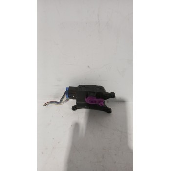 Recambio de motor apertura trampilla para audi a4 b6 (8e2) 1.9 tdi referencia OEM IAM 0132801300  