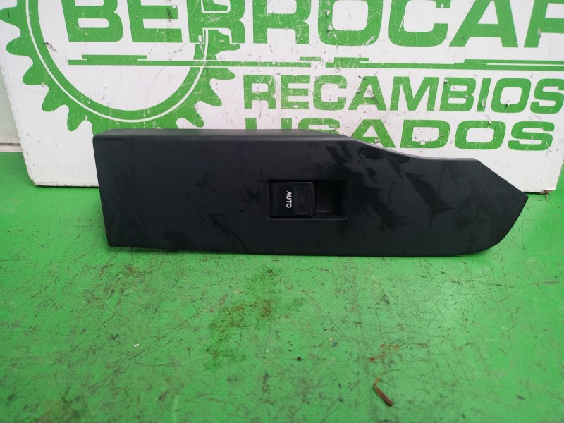 Recambio de mando elevalunas delantero derecho para toyota auris touring sports (e18) active referencia OEM IAM 7423102D50  