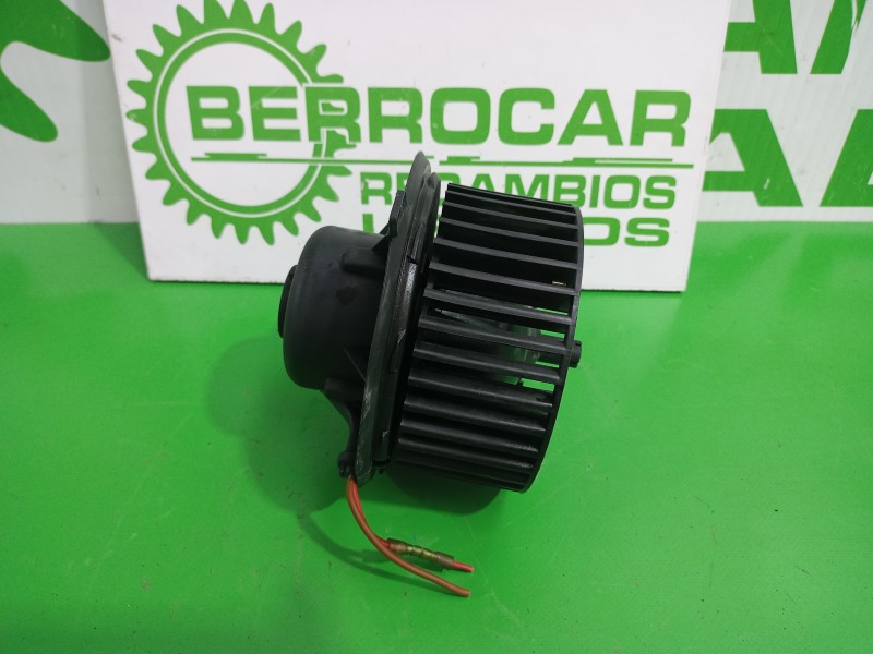 Recambio de motor calefaccion para volkswagen golf iii berlina (1h1) 1.9 diesel referencia OEM IAM 1H1819021  