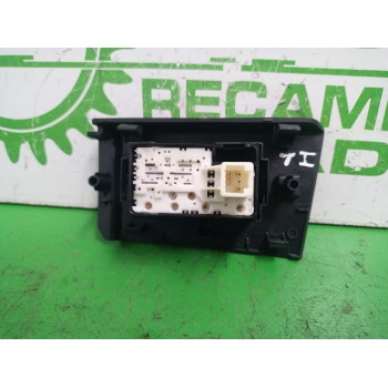 Recambio de mando elevalunas trasero izquierdo para toyota auris touring sports (e18) active referencia OEM IAM 7427202630 / 848