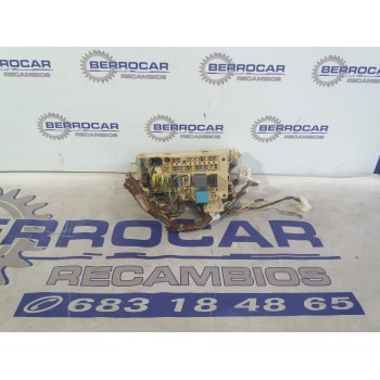 Recambio de caja reles / fusibles para toyota avensis berlina (t25) 1.8 16v cat referencia OEM IAM 82641ca010f  
