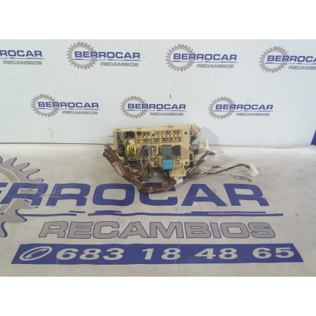Recambio de caja reles / fusibles para toyota avensis berlina (t25) 1.8 16v cat referencia OEM IAM 82641ca010f  