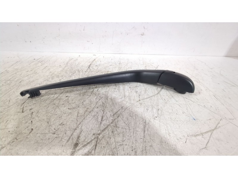 Recambio de brazo limpia trasero para toyota auris (_e15_) 1.6 (zre151_) referencia OEM IAM 8524102040  