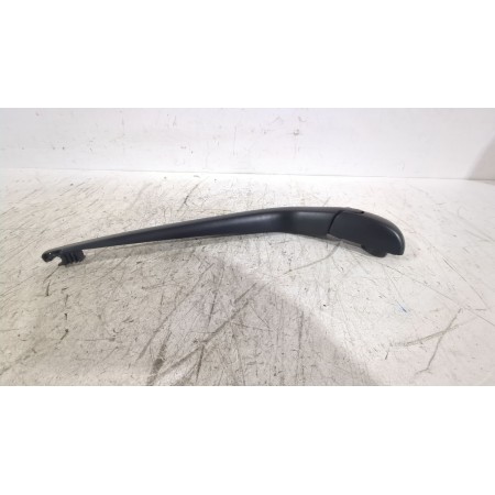 Recambio de brazo limpia trasero para toyota auris (_e15_) 1.6 (zre151_) referencia OEM IAM 8524102040  