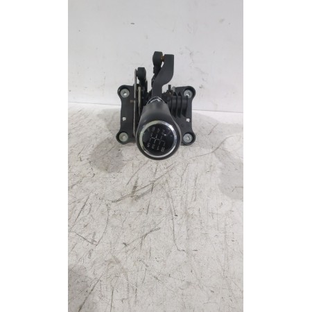 Recambio de palanca cambio para opel zafira / zafira family b (a05) 1.9 cdti (m75) referencia OEM IAM 8126100101  