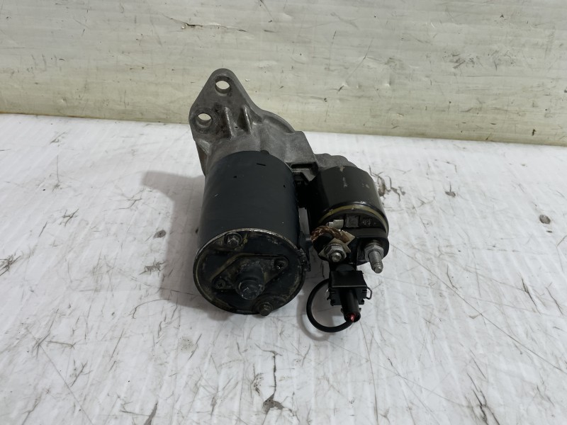 Recambio de motor arranque para seat leon (1m1) stella referencia OEM IAM 20911023F  