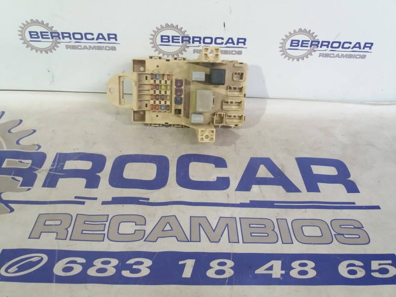 Recambio de caja reles / fusibles para toyota yaris (ncp1/nlp1/scp1) 1.0 cat referencia OEM IAM 827300d040  
