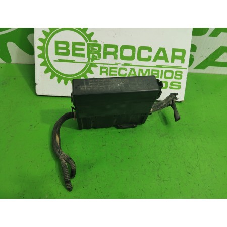 Recambio de caja reles / fusibles para nissan micra (k12e) 1.2 cat referencia OEM IAM 24382AY600  