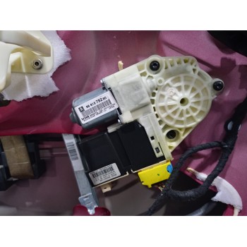 Recambio de puerta delantera izquierda para citroën c4 berlina 1.6 16v hdi referencia OEM IAM 9002W0  