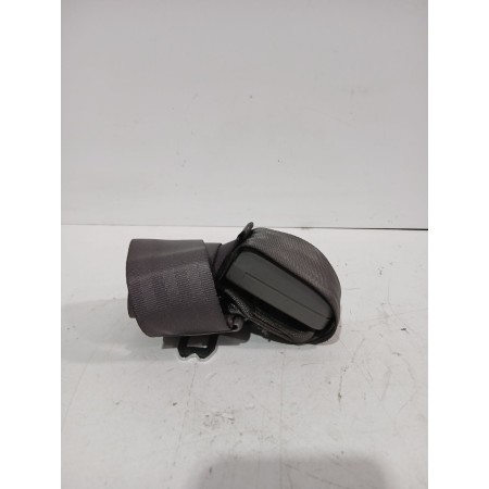 Recambio de enganche cinturon trasero izquierdo para kia rio i sedán (dc_) 1.3 referencia OEM IAM 0K33A57780C08  