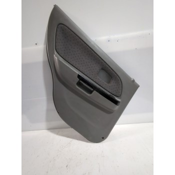 Recambio de guarnecido puerta trasera izquierda para kia rio i sedán (dc_) 1.3 referencia OEM IAM 83301FD010E1  