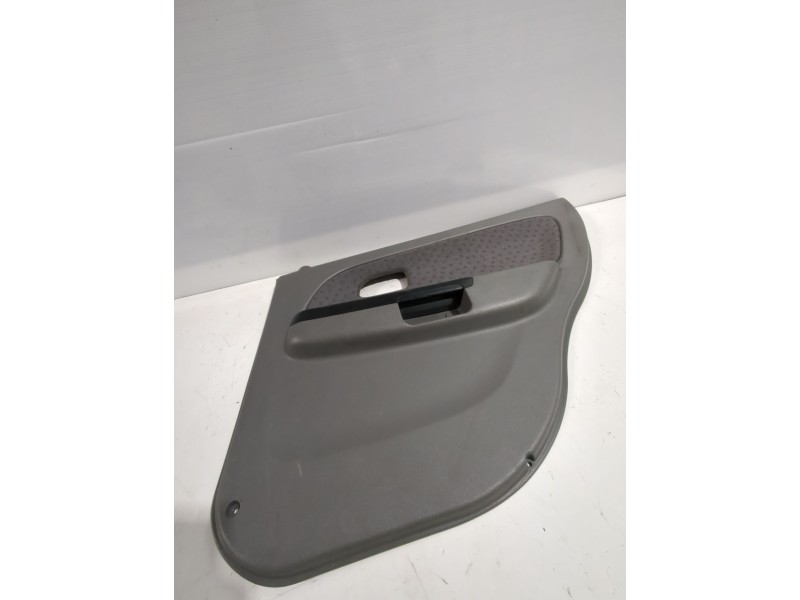 Recambio de guarnecido puerta trasera derecha para kia rio i sedán (dc_) 1.3 referencia OEM IAM 82320FD010  