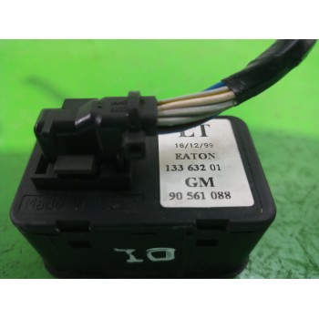 Recambio de mando elevalunas delantero izquierdo para opel zafira a elegance referencia OEM IAM 90561088  