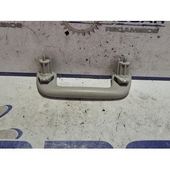 Recambio de asidero techo para toyota corolla verso (r1) 2.2 d-cat referencia OEM IAM 7461005070B0  