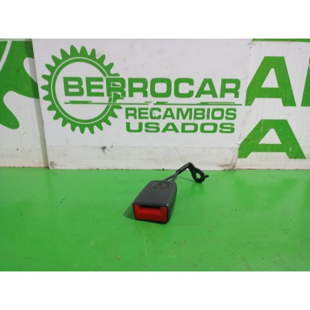 Recambio de enganche cinturon trasero central para opel vectra c berlina gts referencia OEM IAM 24465998F  