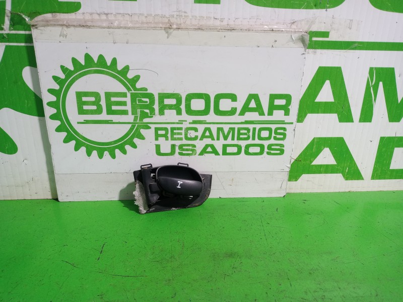 Recambio de maneta interior delantera izquierda para peugeot 206 berlina e-music referencia OEM IAM 9623698477  