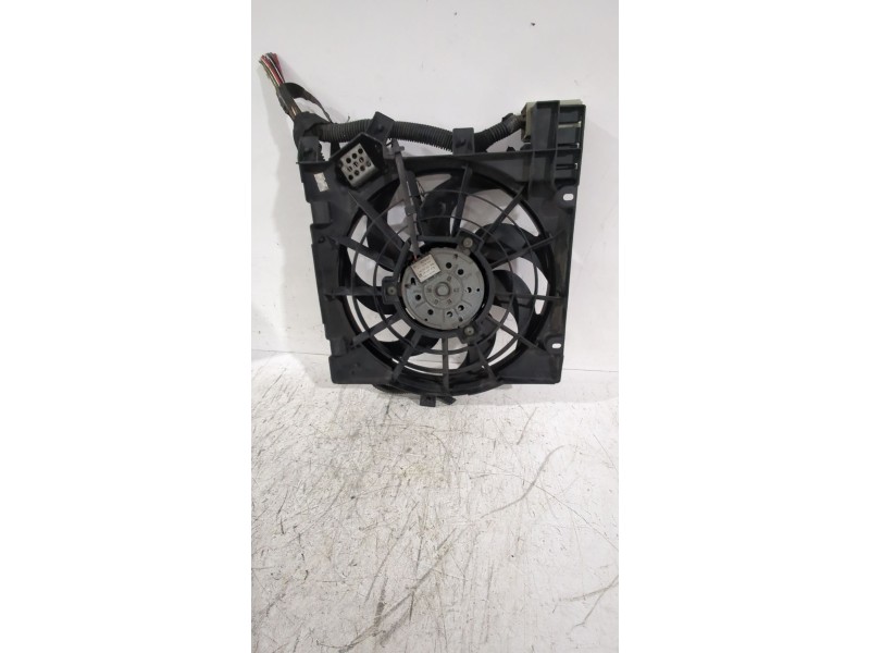 Recambio de electroventilador para opel zafira / zafira family b (a05) 1.9 cdti (m75) referencia OEM IAM 13147279  
