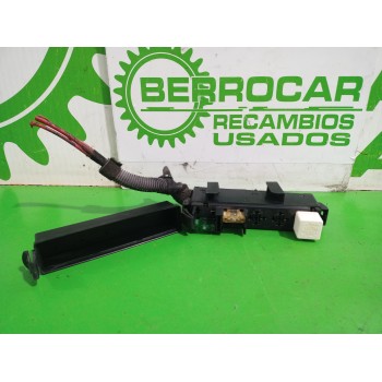 Recambio de caja reles / fusibles para opel vectra c berlina gts referencia OEM IAM 18064248756  