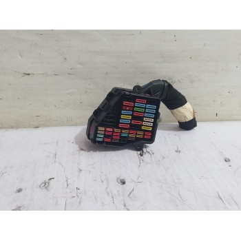 CAJA RELES / FUSIBLES 8D1941824 