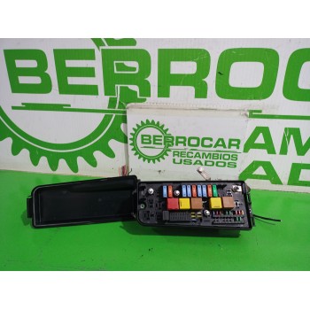 Recambio de caja reles / fusibles para opel vectra c berlina gts referencia OEM IAM 13144709  