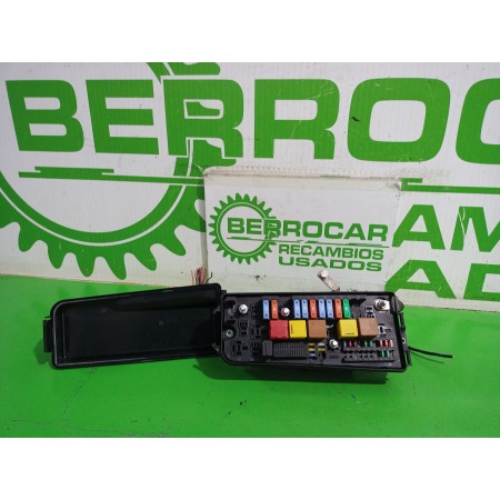 Recambio de caja reles / fusibles para opel vectra c berlina gts referencia OEM IAM 13144709  