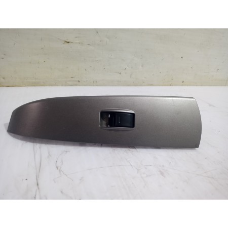 Recambio de mando elevalunas trasero izquierdo para toyota prius (nhw20) basis referencia OEM IAM 7427247050  