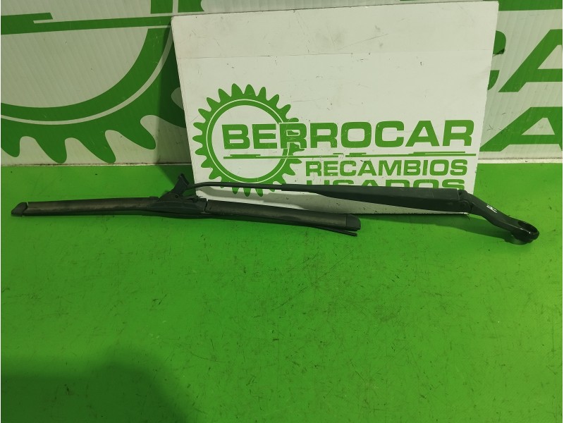 Recambio de brazo limpia delantero izquierdo para nissan micra (k12e) 1.2 cat referencia OEM IAM 80008647  