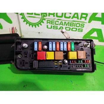 Recambio de caja reles / fusibles para opel vectra c berlina gts referencia OEM IAM 13144709  