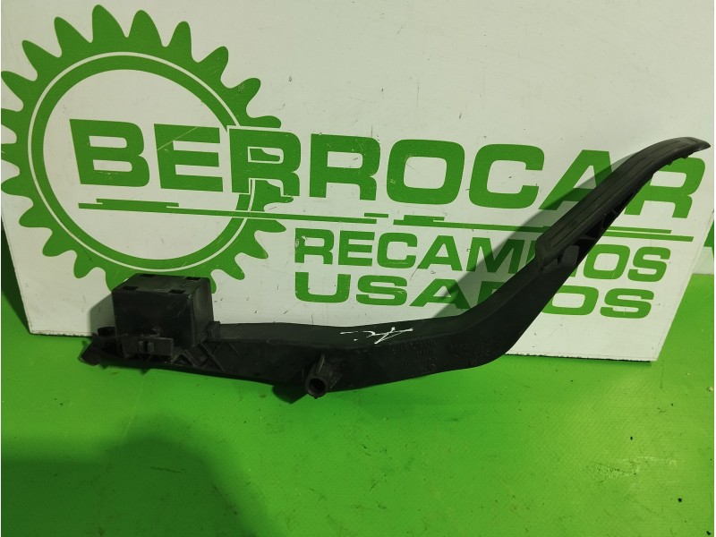 Recambio de pedal acelerador para volkswagen golf iii berlina (1h1) 1.9 diesel referencia OEM IAM 1H1721511B  