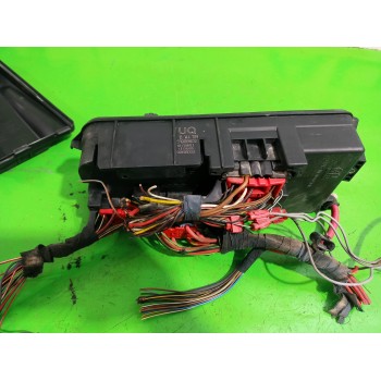 Recambio de caja reles / fusibles para opel vectra c berlina gts referencia OEM IAM 13144709  