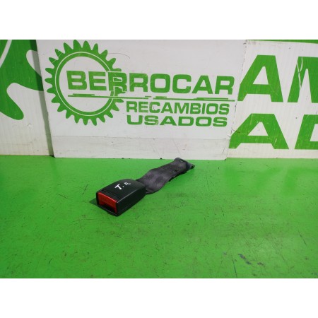 Recambio de enganche cinturon trasero derecho para peugeot 206 berlina e-music referencia OEM IAM 8975R2  