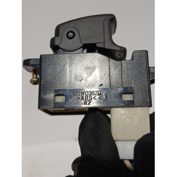 Recambio de mando elevalunas delantero derecho para kia rio i sedán (dc_) 1.3 referencia OEM IAM 621W03620  