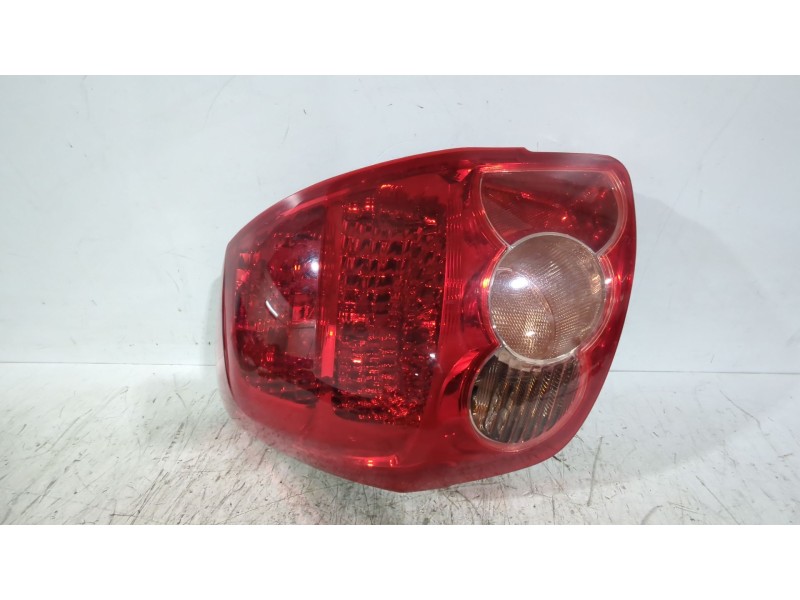 Recambio de piloto trasero derecho para toyota auris (_e15_) 1.6 (zre151_) referencia OEM IAM 8155102380  